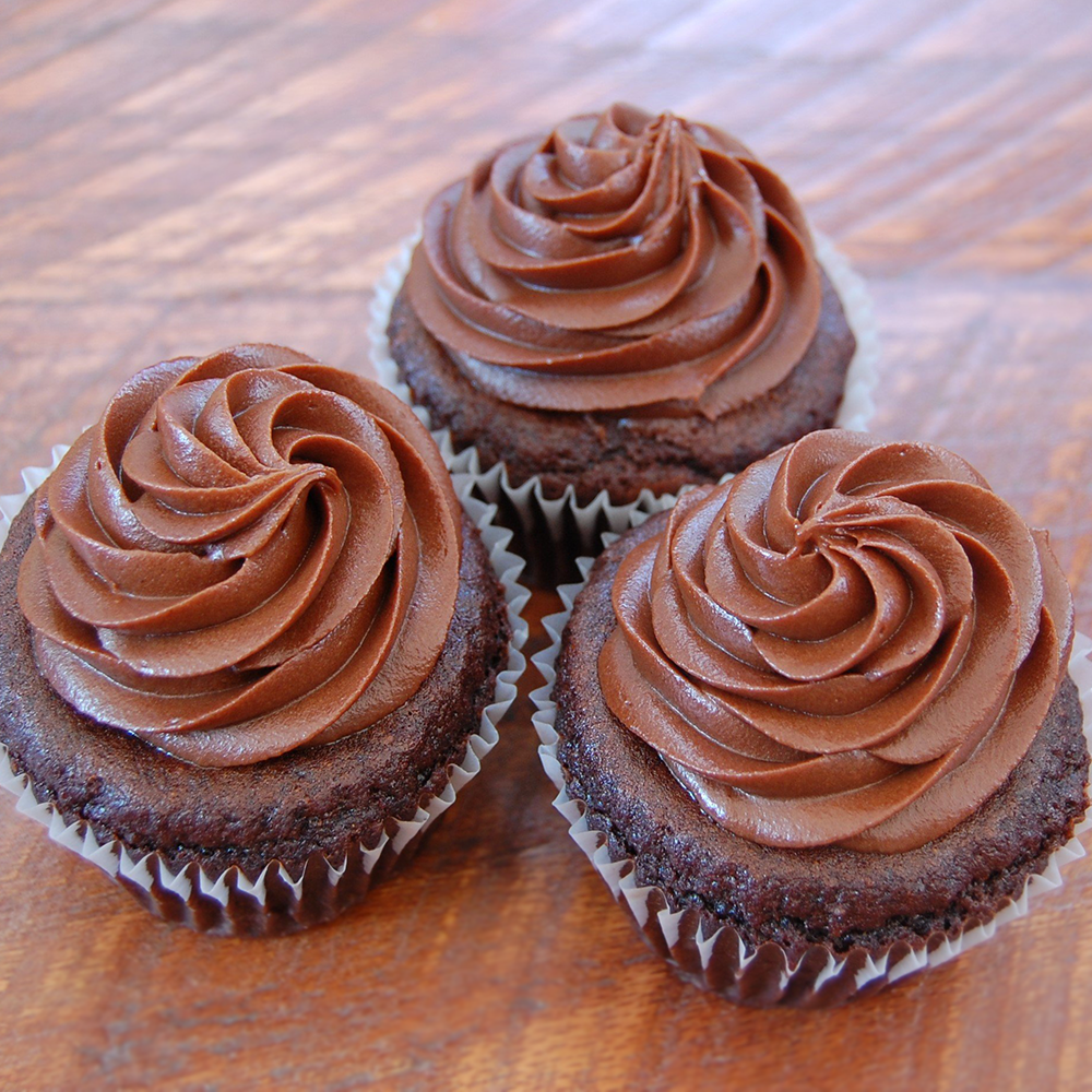 Flourless Double Chocolate Fudge Raspberry Cupcakes